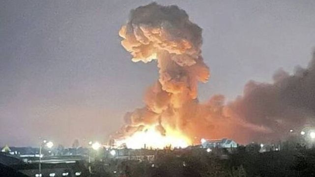 Russia-Ukraine War: जानें Vacuum Bomb क्या है, यूक्रेन ने रूस द्वारा इस्तेमाल करने का किया दावा