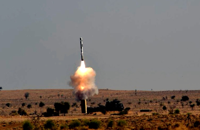 भारत ने Brahmos Supersonic Cruise Missile का सफल परीक्षण किया