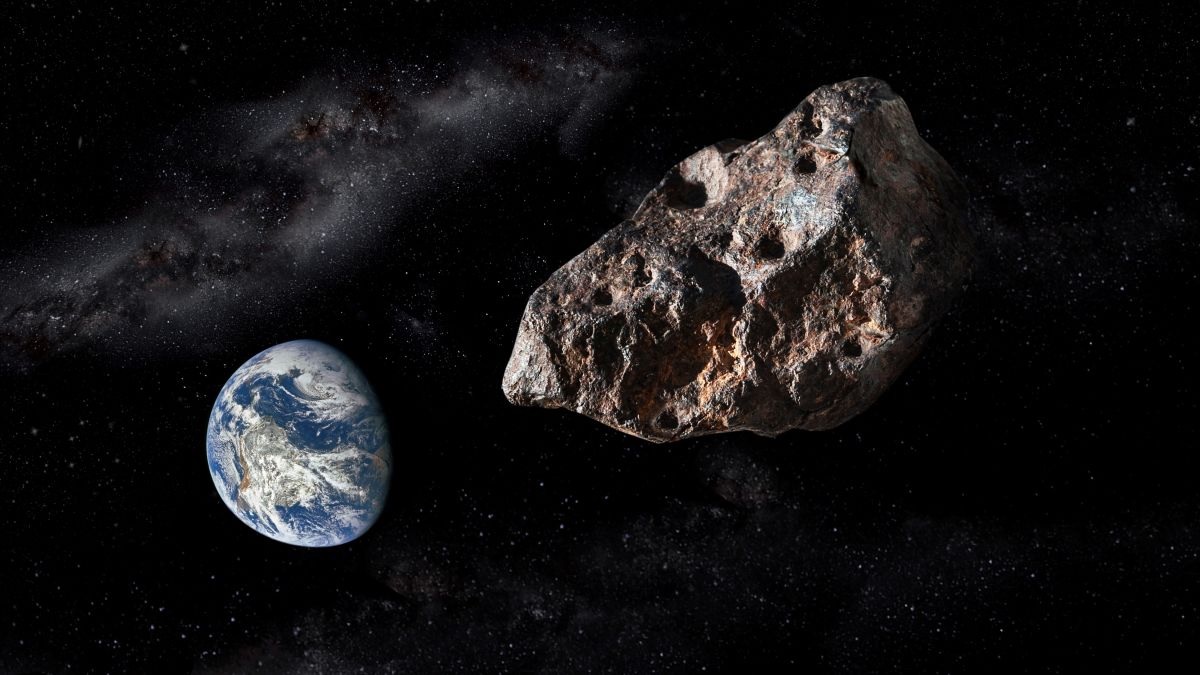 Giant asteroid heading towards Earth