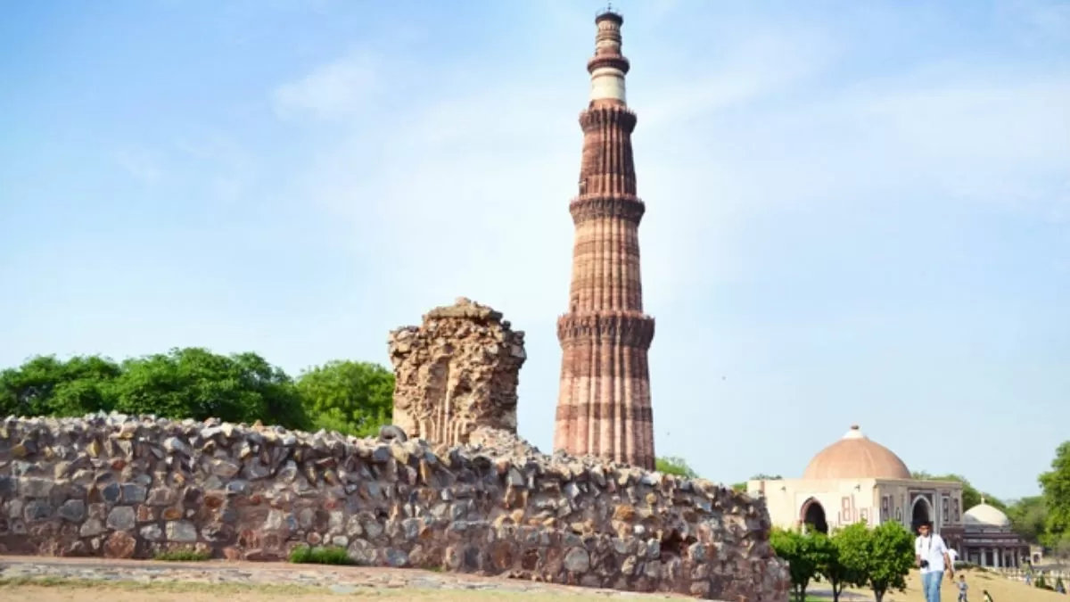 Qutub Minar Dispute