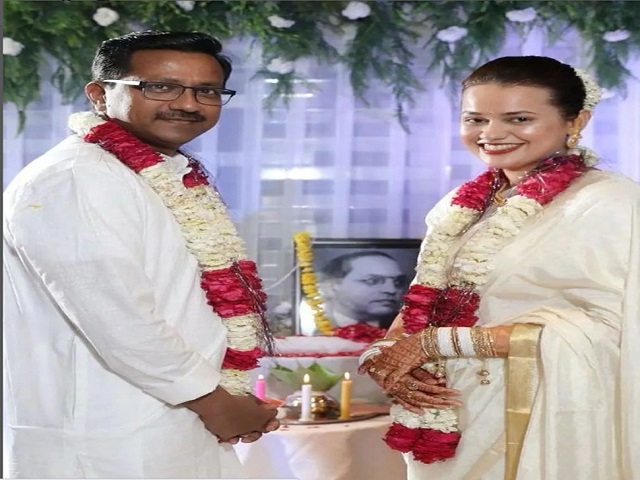 Who is Pradeep Gawande? True Age, Marriage With UPSC Topper Tina Dabi,  Family, IAS Career, Pictures|Biography