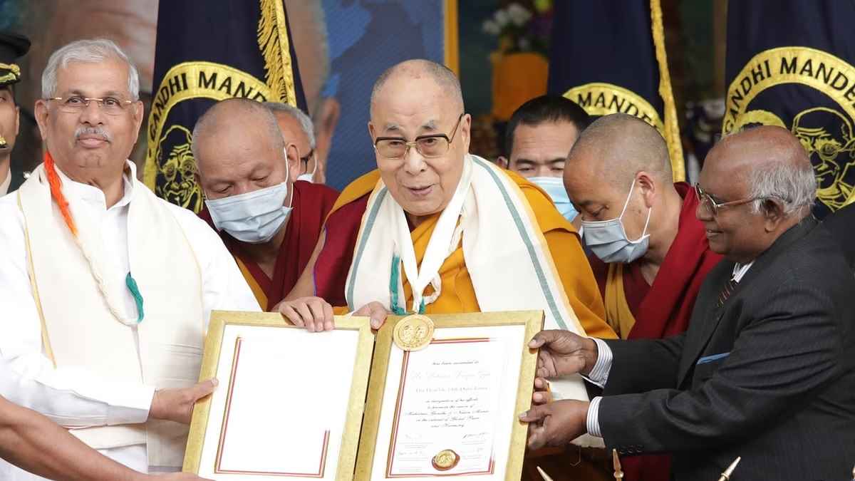 Dalai Lama honored with Gandhi Mandela Award