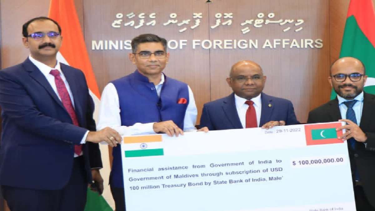 India extends USD 100 million credits to Maldives to overcome financial crisis