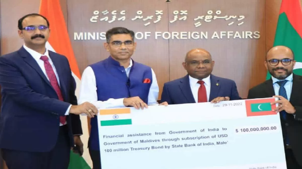 India extends USD 100 million credits to Maldives to overcome financial crisis