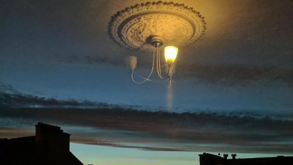 Optical Illusion Floating Lamp in Sky