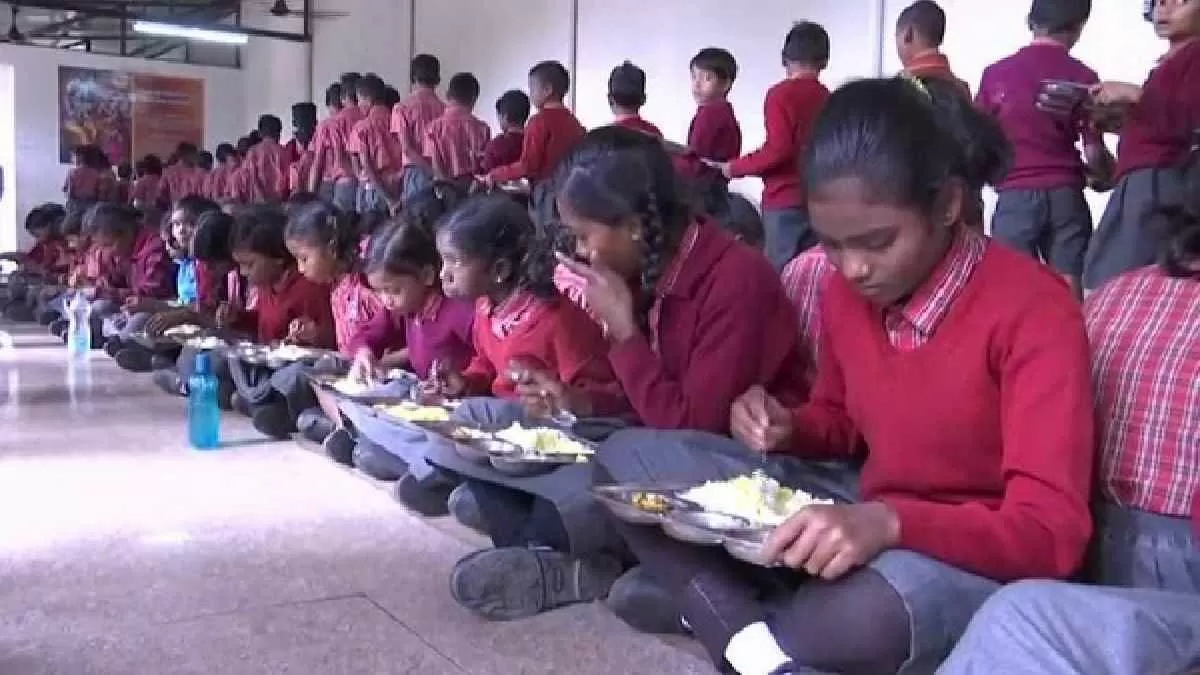 India ranked 107 in the Global Hunger Index 2022 out of 121 countries.