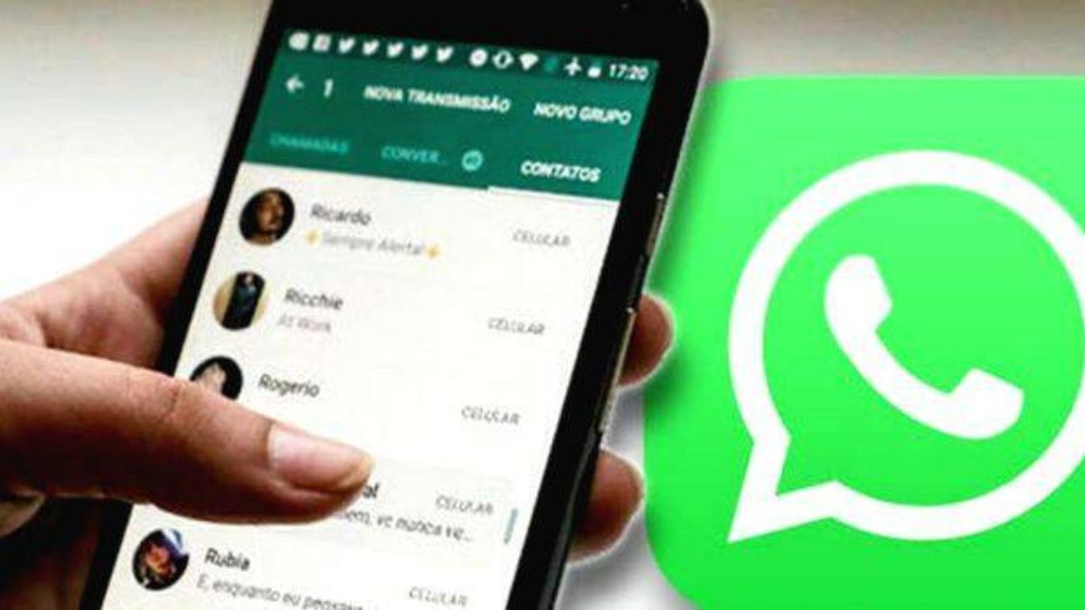 What is the new update for WhatsApp group chats?