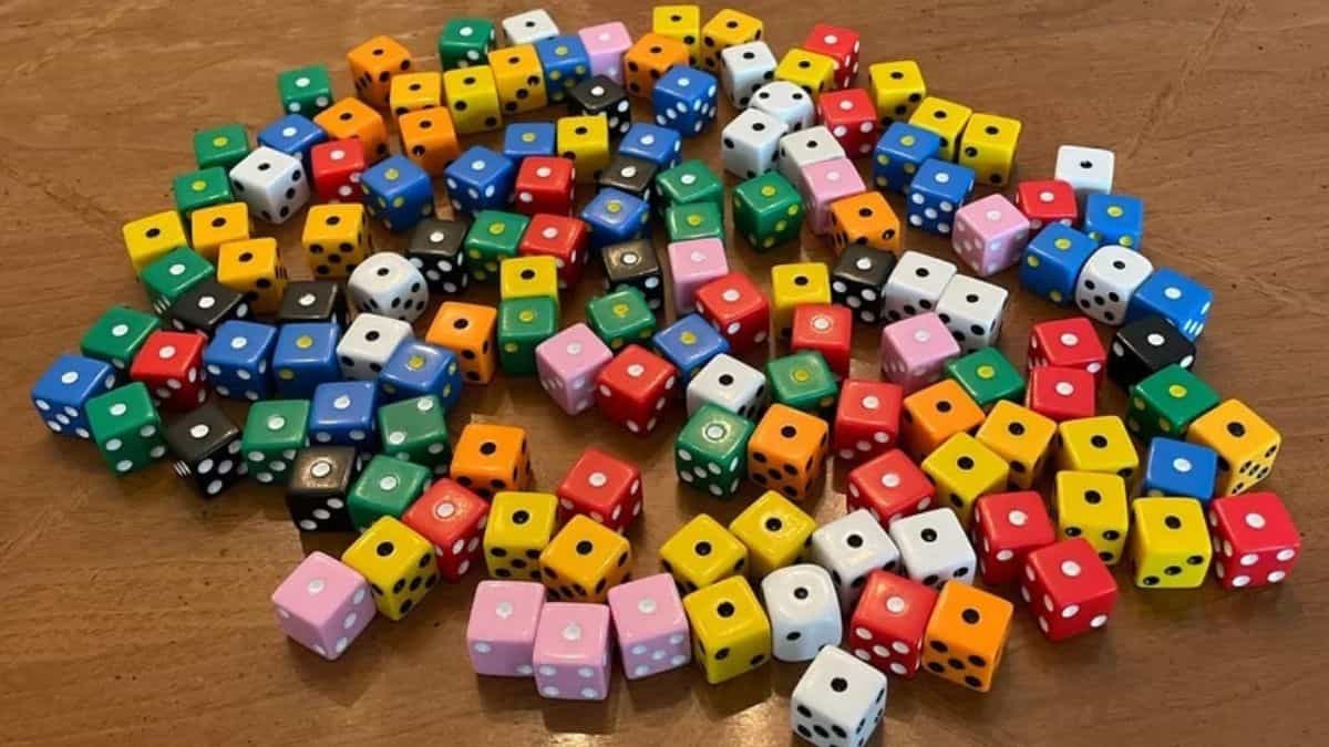 Optical Illusion: Can you spot two odd dice in the picture in 7 seconds?