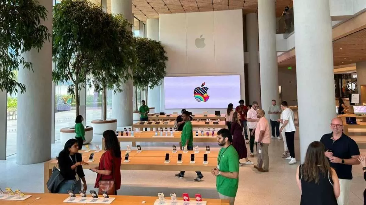 Grand Opening of Big Apple
