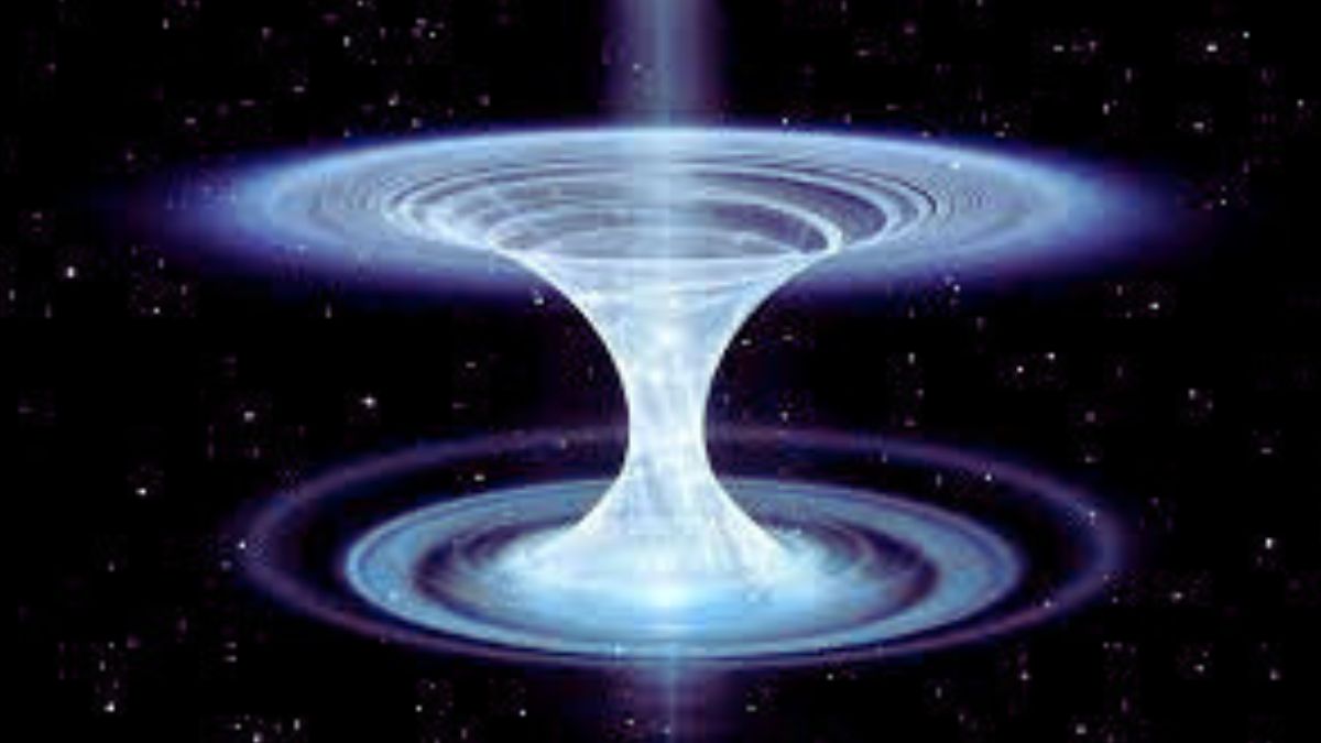 We Know About Black Hole But Could There Be White Holes In The Space Too? Let's Find Out
