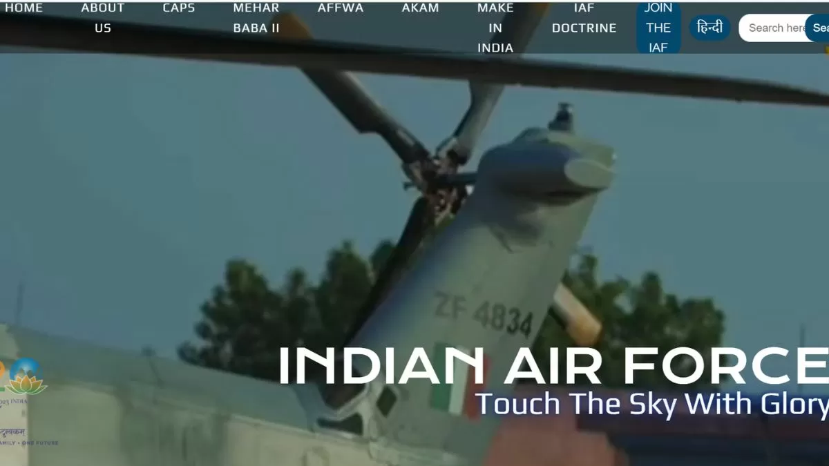 एएफसीएटी फ्लाइंग ऑफिसर का मूल वेतन 56,100 रुपये से 1,77,500 रुपये प्रति माह के बीच है। 