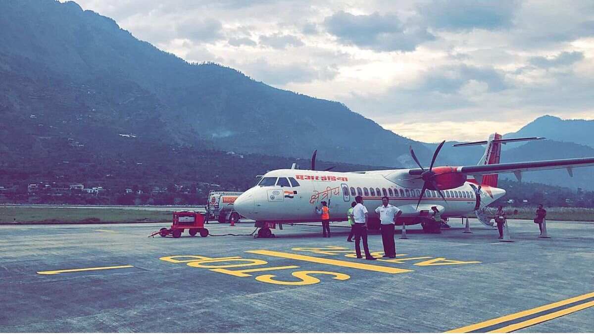 List of Top 7 Most Dangerous Airports Ever Built