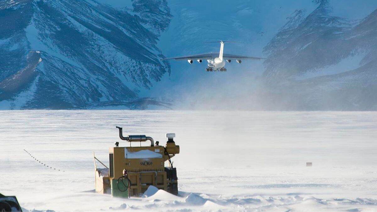 List of Top 7 Most Dangerous Airports Ever Built