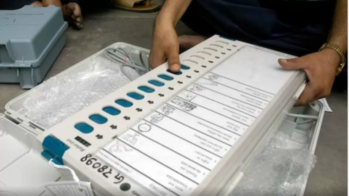 इलेक्शन कमीशन ने बुलाई ऑल पार्टी मीटिंग, जानें क्या है रिमोट वोटिंग मशीन