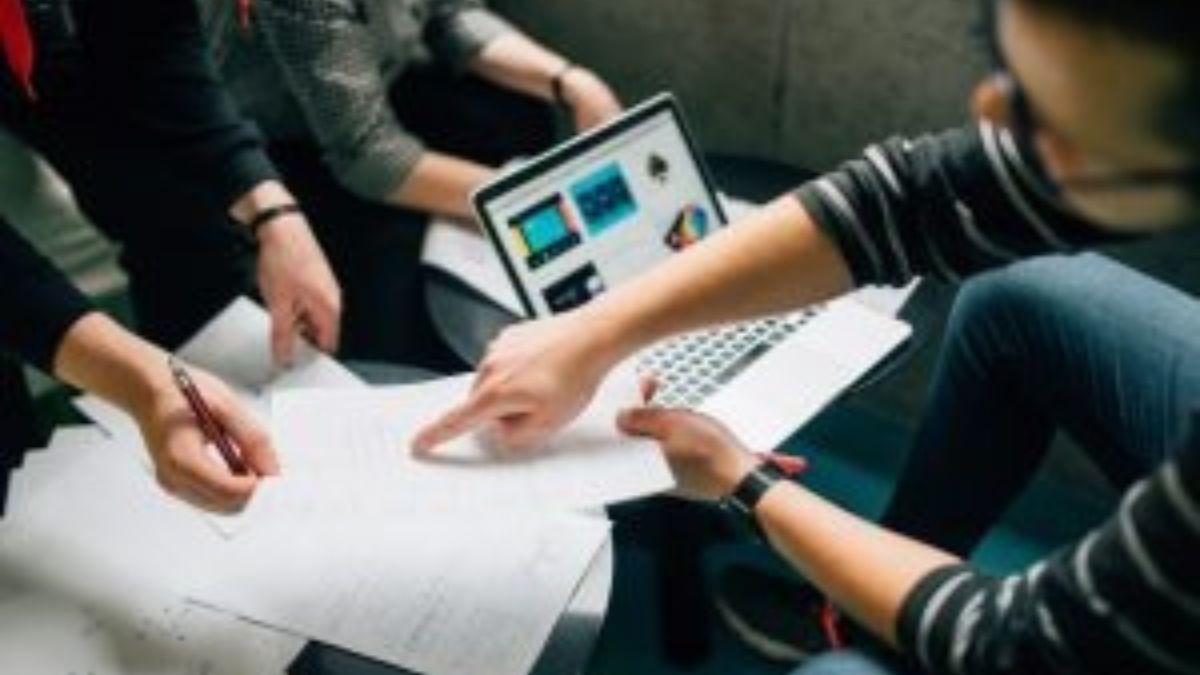 Career Services at US Universities: Guiding International Students