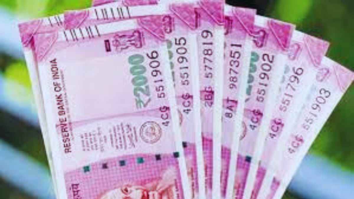 Why has RBI withdrawn Rs 2000 banknotes? What to do with the Rs 2000 banknotes you have?