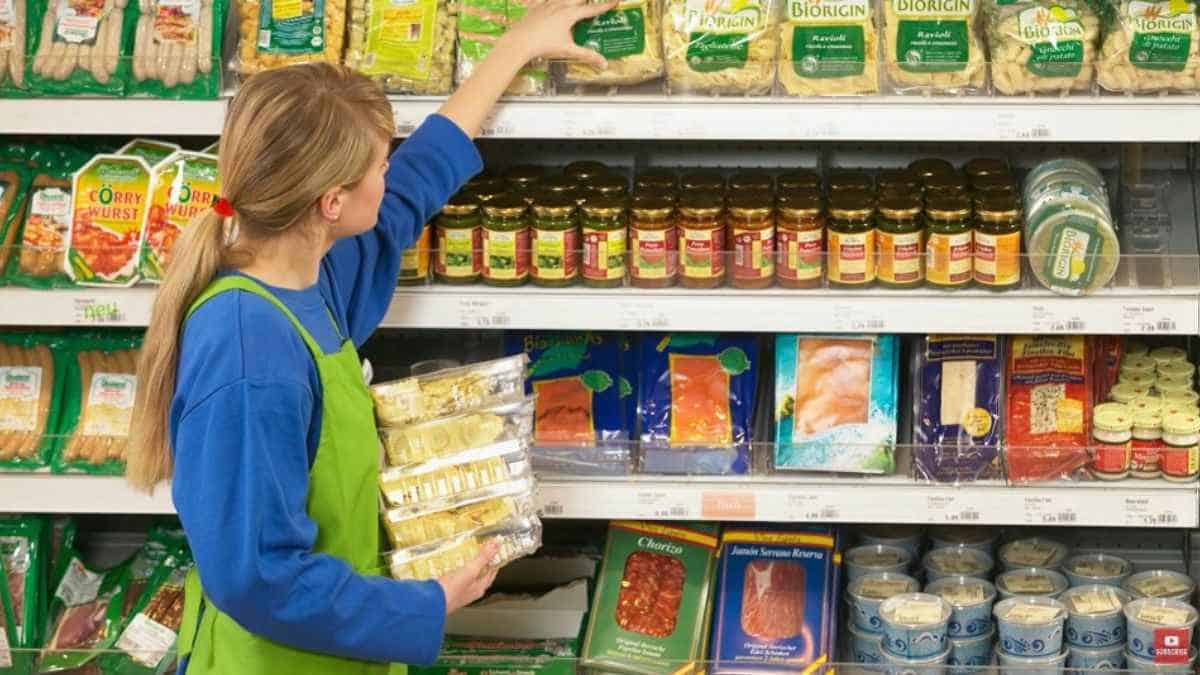 Seek and Find: Can you find a strawberry in the store in 5 seconds?