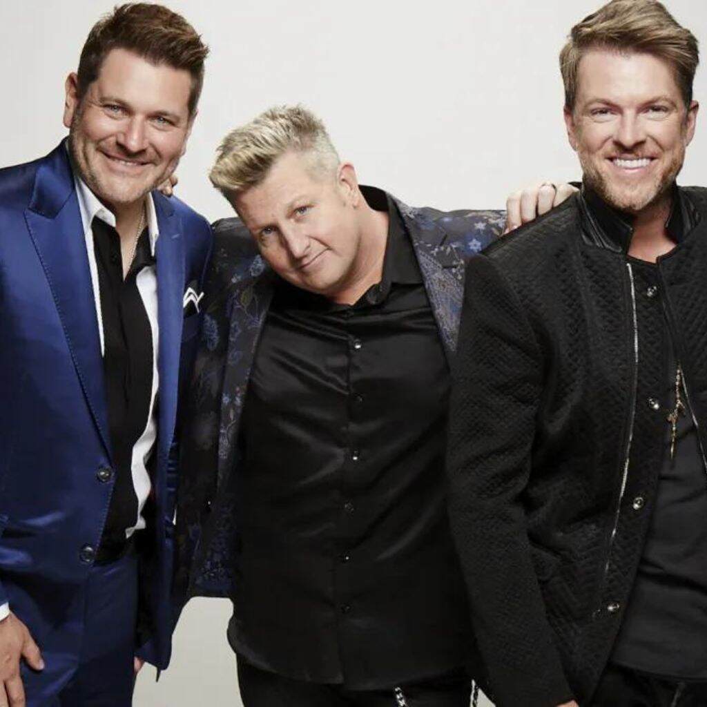 Rascal flatts life is. Rascal Flatts. Гэри Левокс. Rasca. Rascal Flatts перевод.