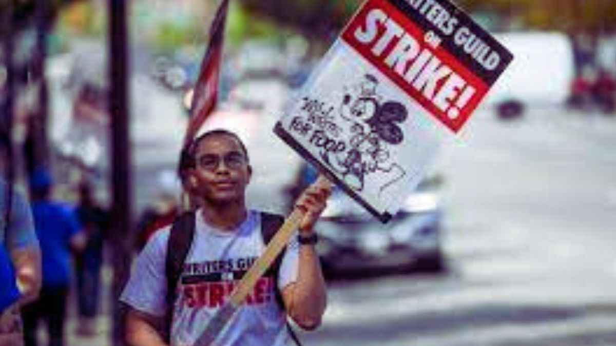 What is the 2023 Writers Guild of America strike? When is it expected to end?
