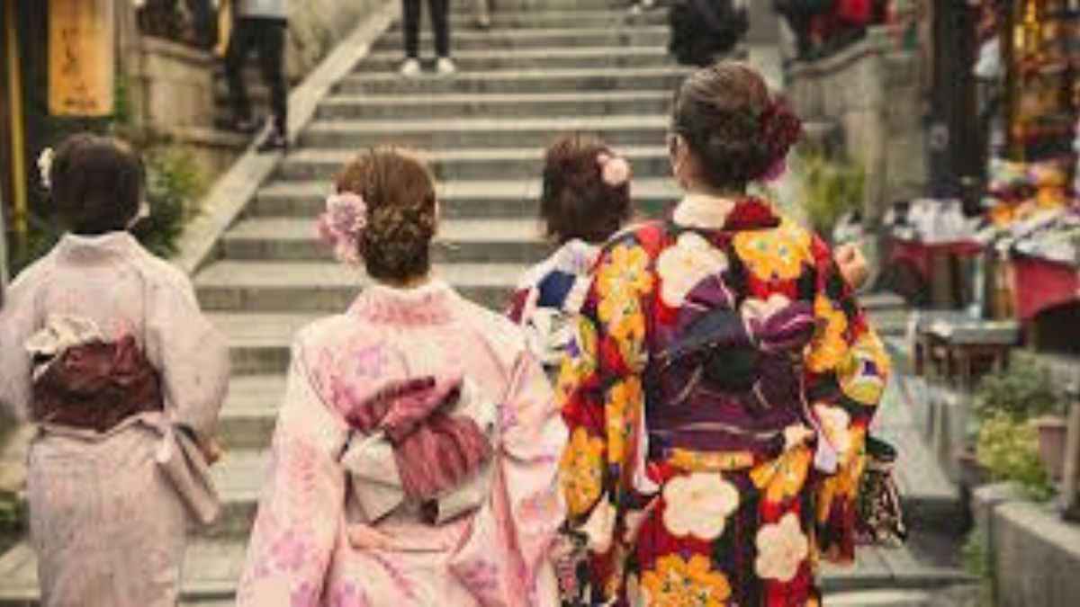 These traditional dresses from around the globe have woven cultures. Take a look at the list