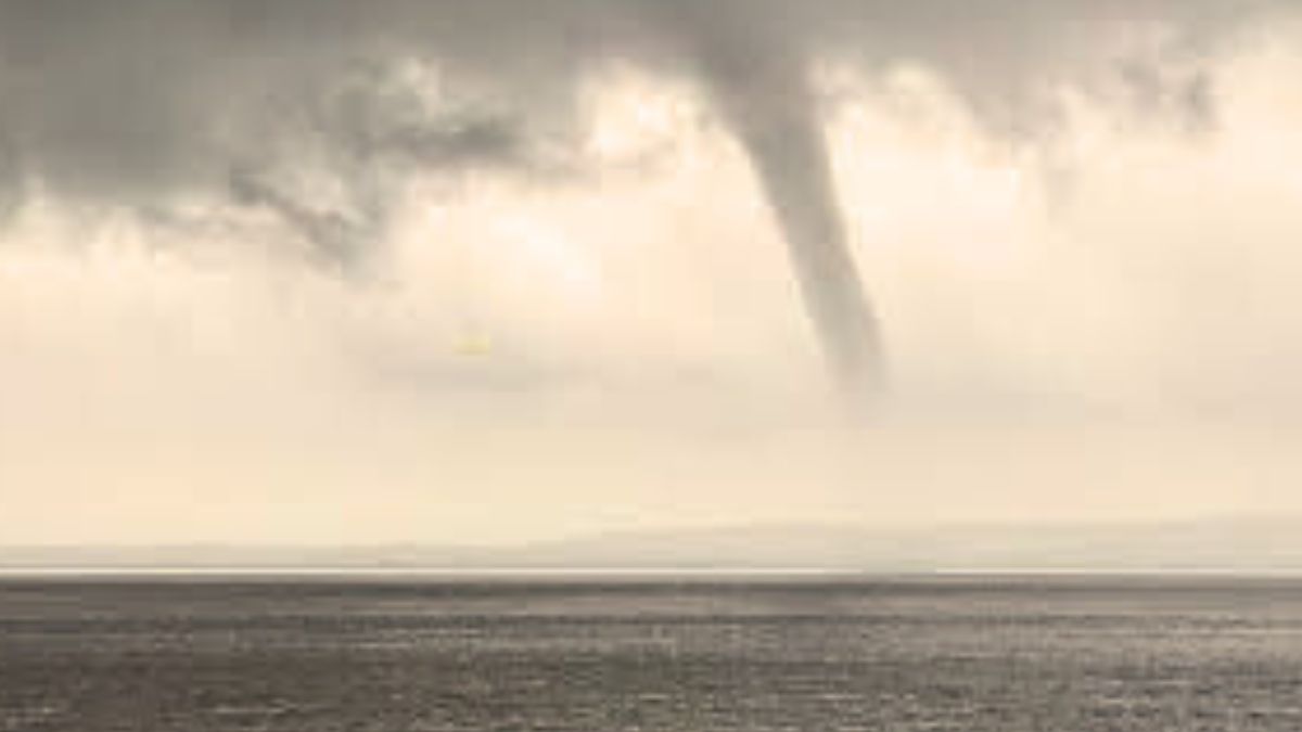 Waterspout Spotted a Luxury Yacht Sinks: What Does It Mean?