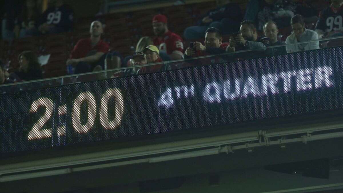 What Is The 2-Minute Warning in NFL? Know More About it