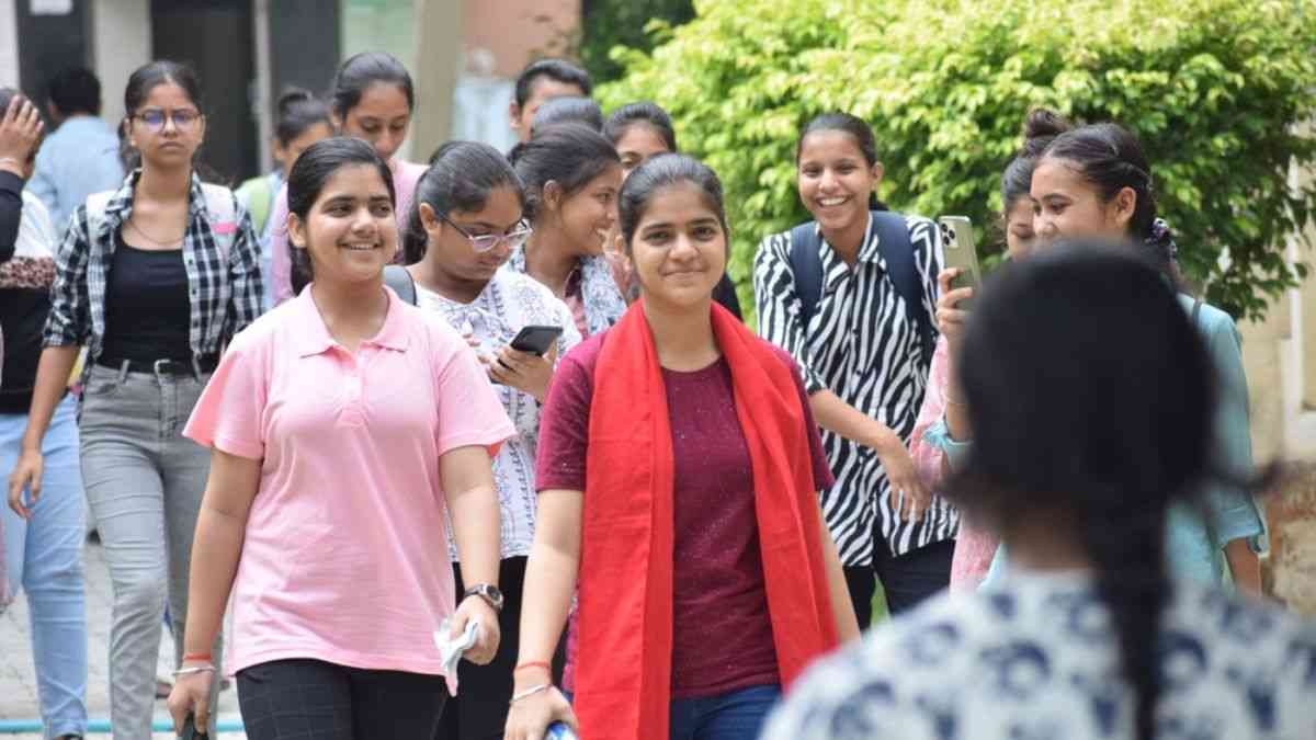 CTET 2024 Analysis: यहाँ चेक करें सीटीईटी परीक्षा का पूरा विश्लेष्ण और कठिनाई स्तर   