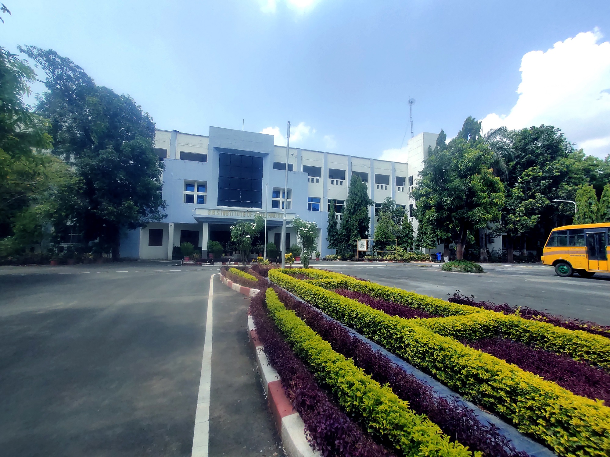 SGSITS Indore : Admission 2024, Courses, Fees, Placement, Cut Off