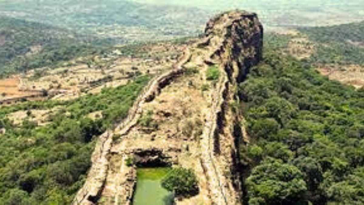 Maratha Military Landscapes Nominated by India for UNESCO World Heritage List 2024-25. Check the full list of all 12 Maratha Forts 