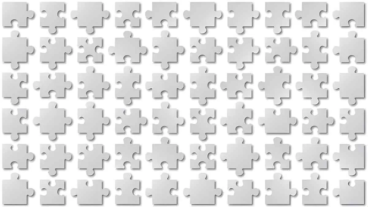 6 Pieces Jigsaw Puzzle Scattered Of Different Color