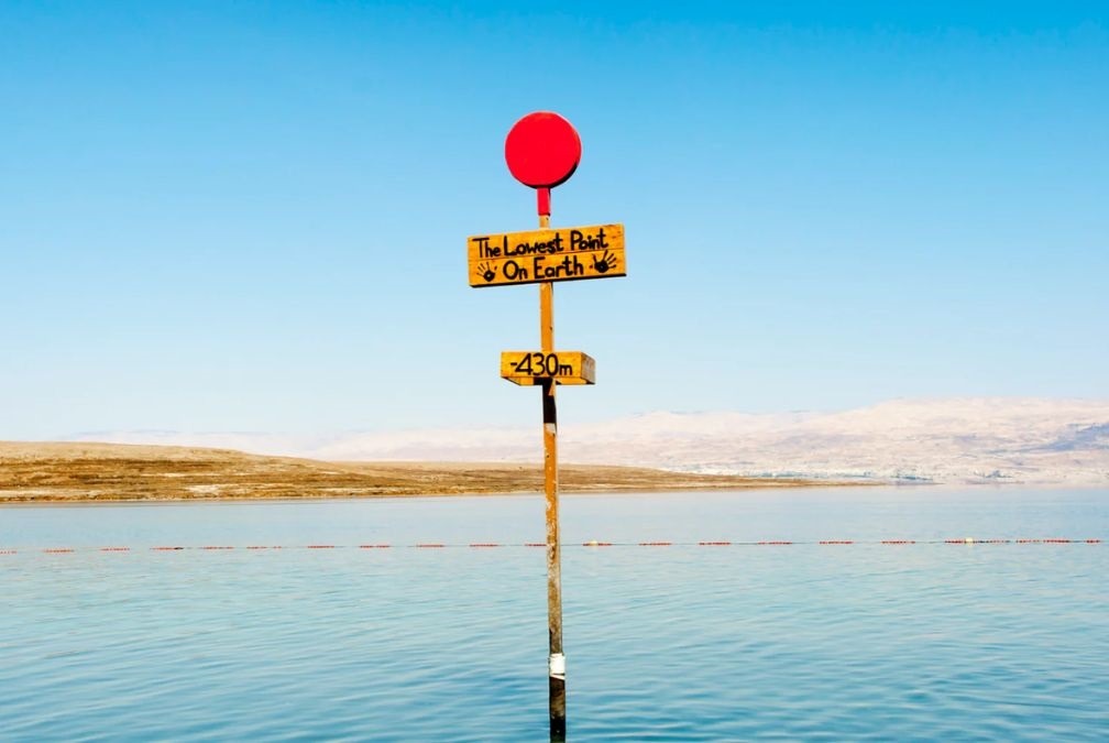 dead sea lowest point on earth