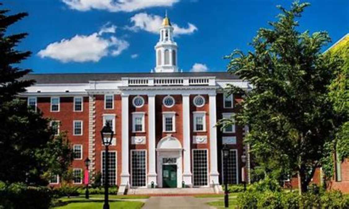 First University in the US: Harvard University