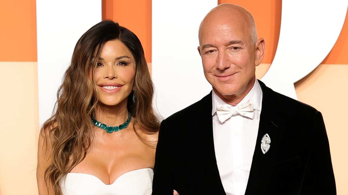 Lauren Sánchez Bezos' Emotional Support System: Evan'S College Journey - y6mfjfk