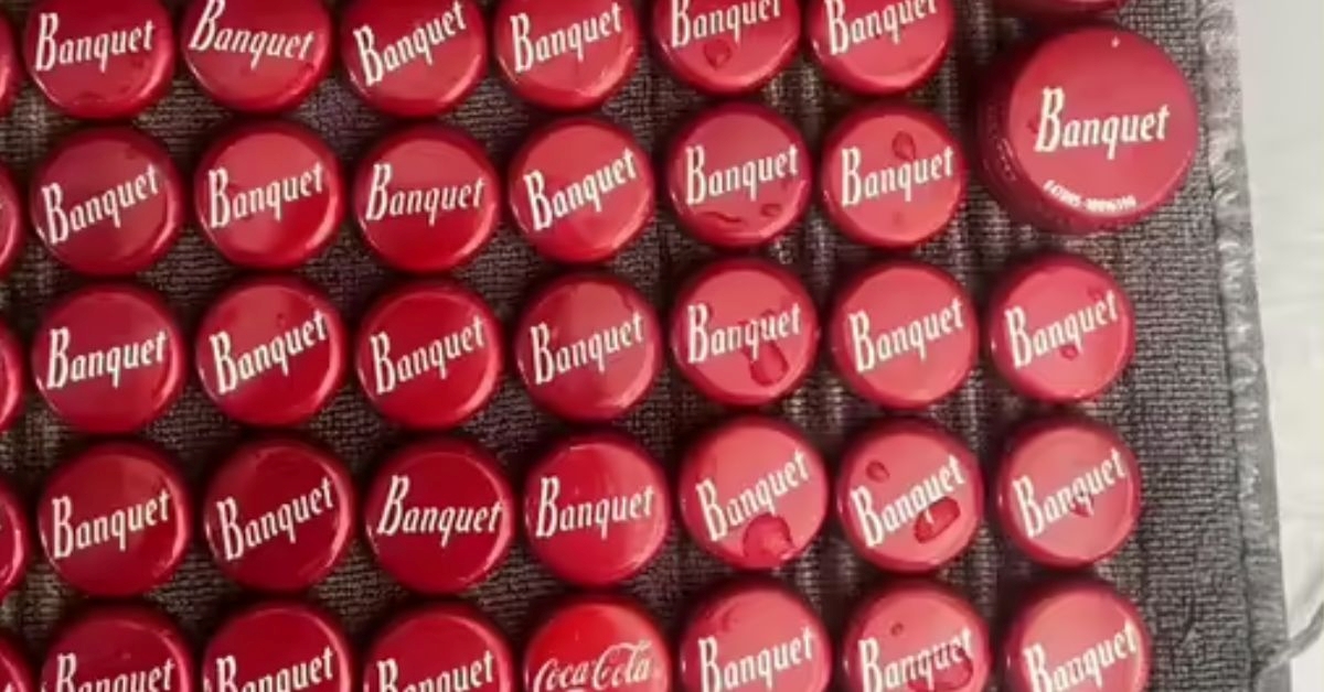 Only Geniuses With IQ Above 110 Can Find the Hidden COCA COLA Cap in this Optical Illusion IQ Test