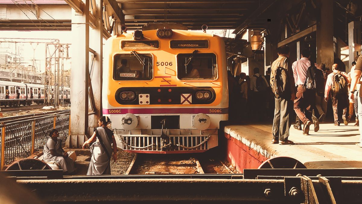 Which is the Oldest Railway Station in Delhi?
