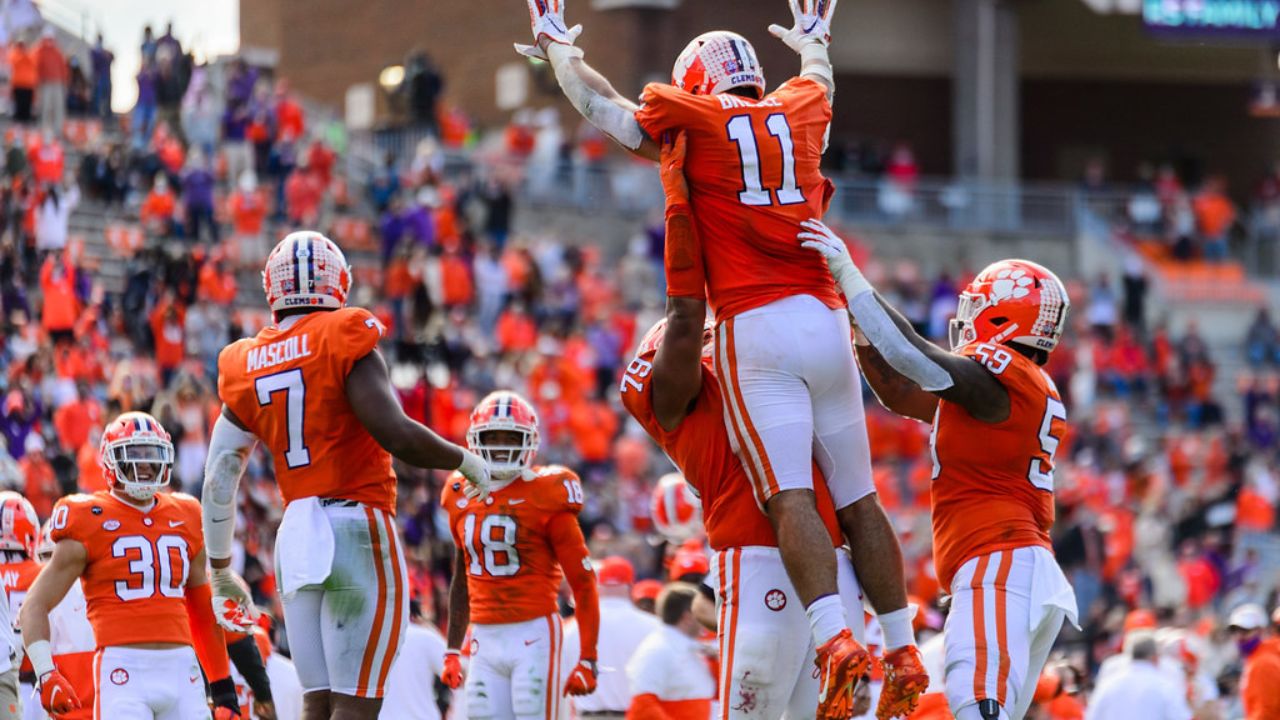 2025 College Football Schedule: Playoffs & Key Dates