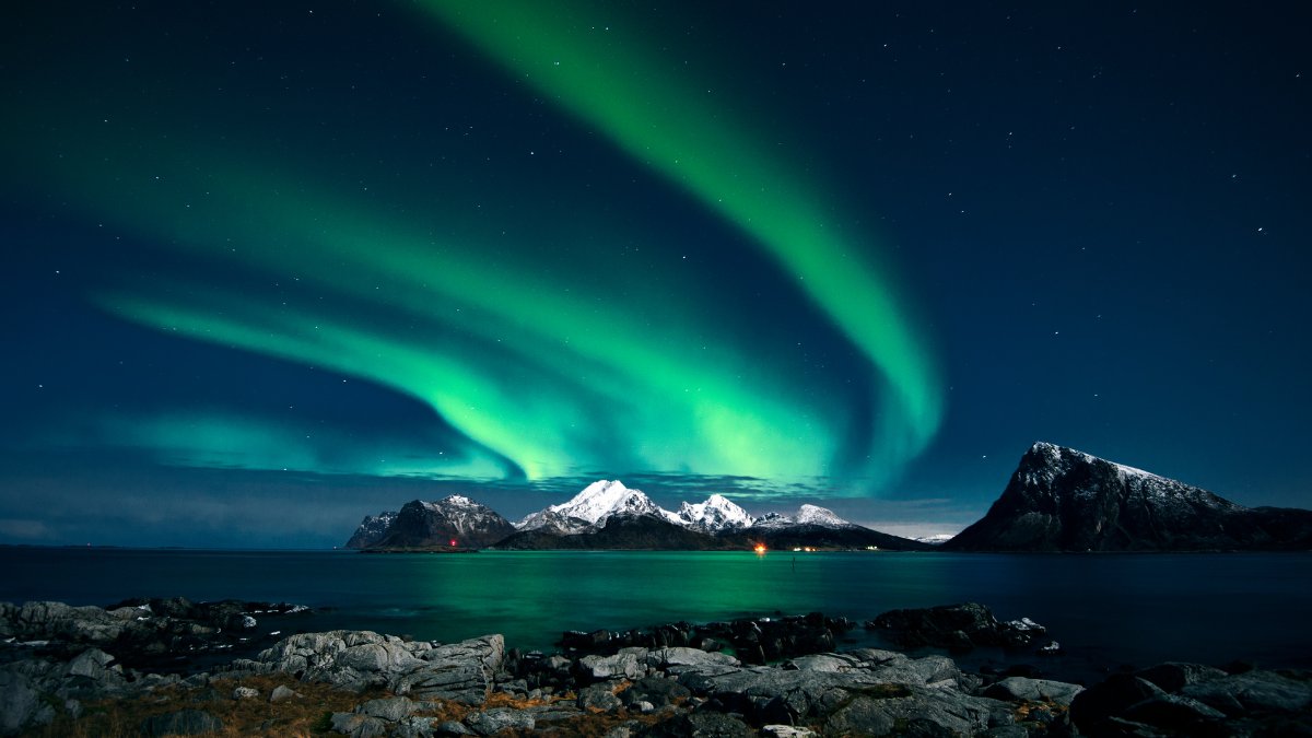 Northern Lights Alert: Where to See the Aurora Borealis Tonight in the U.S.?