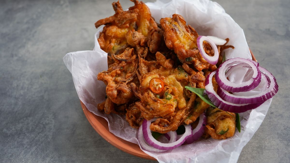 What is Pakoda Called in English?