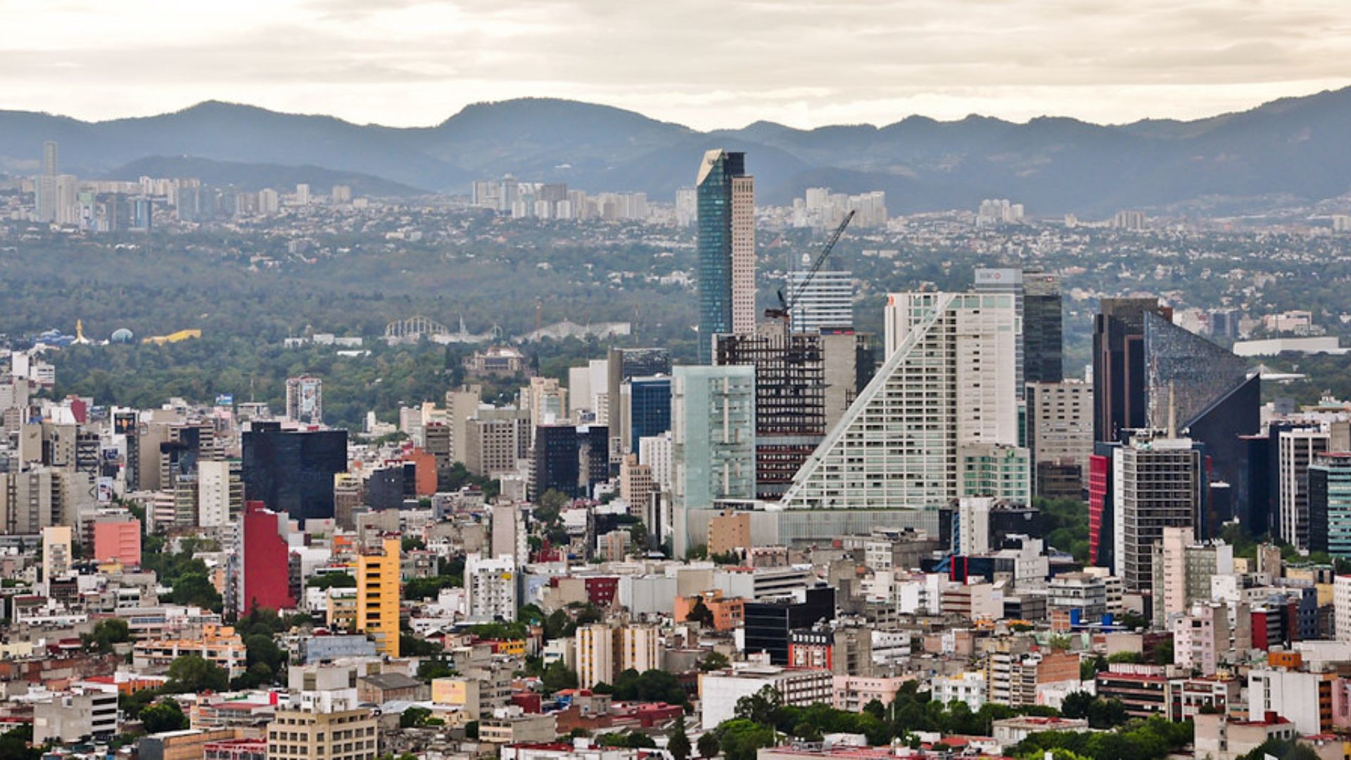 Top 10 Countries with the Most Americans Living Abroad, Check List!