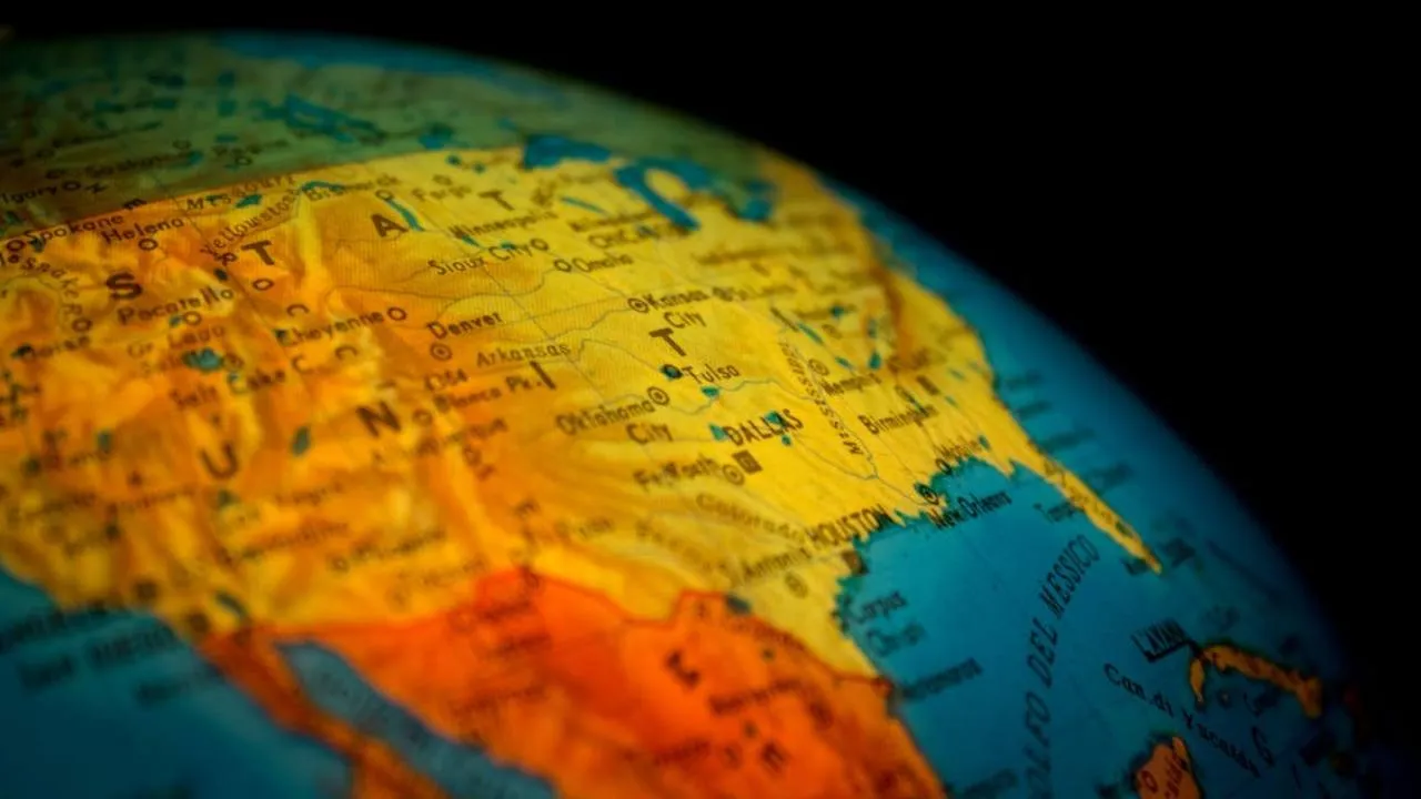 Which Country do not have a single river