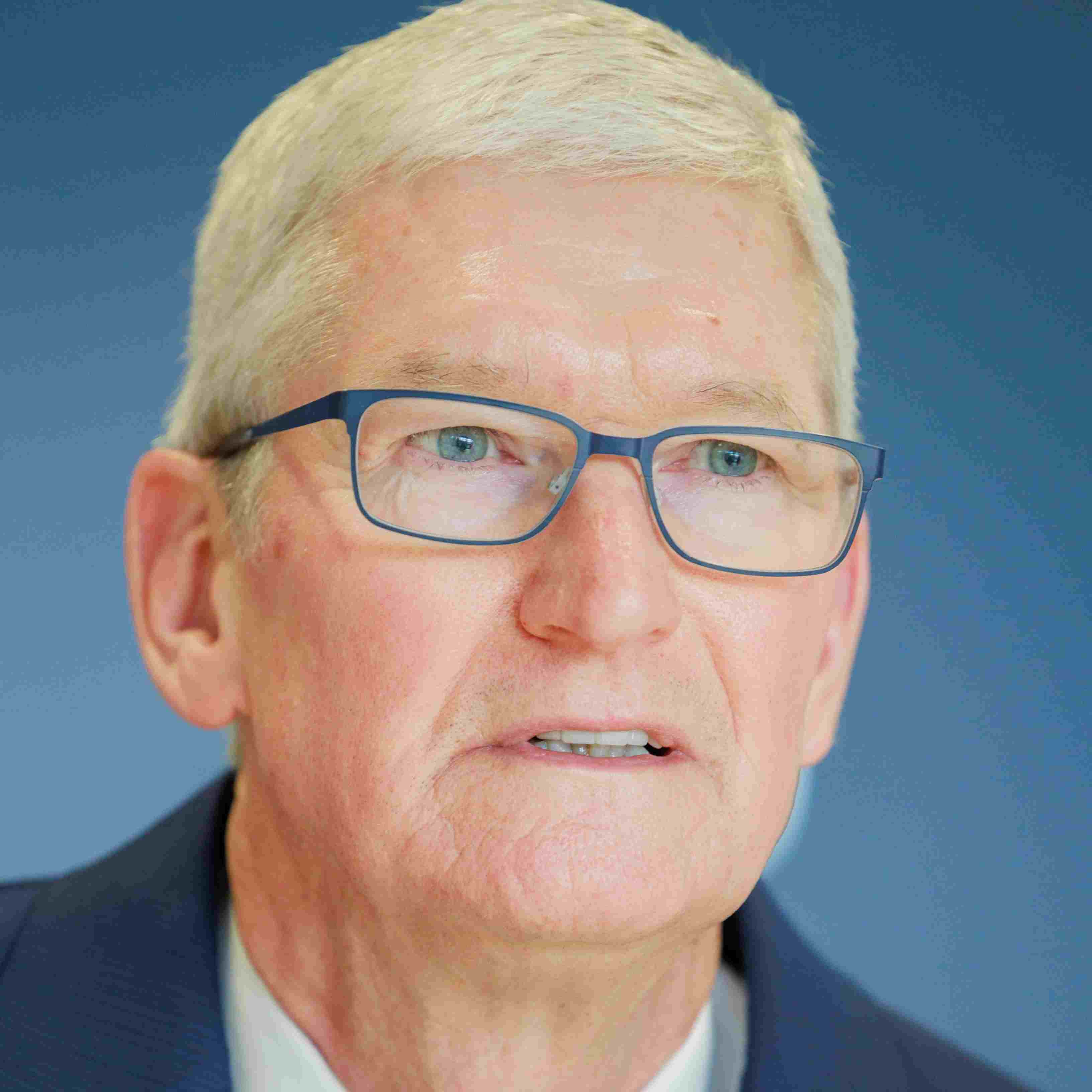 List of Top 10 Highest-Paid CEOs in the World [2025]