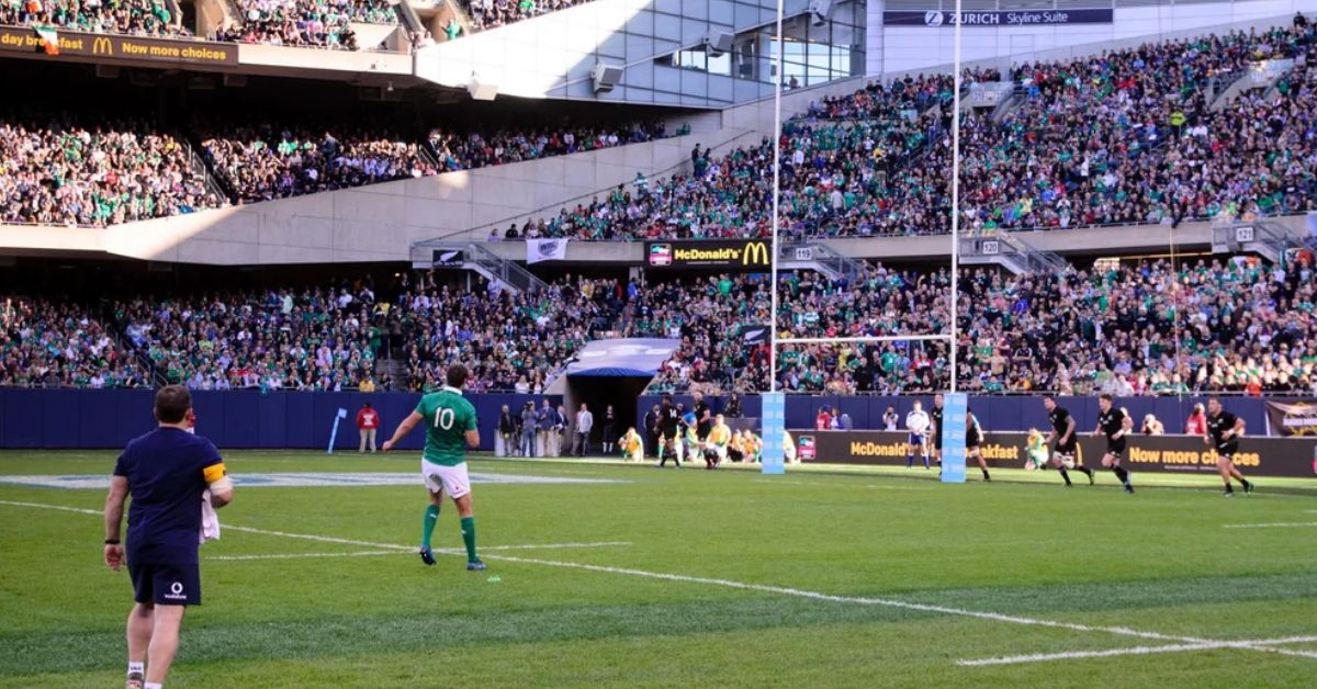 Test Your Eyesight with This Rugby Puzzle: Can You Match Antoine Dupont’s Game Sense and High IQ 161 to Find the Missing Ball?
