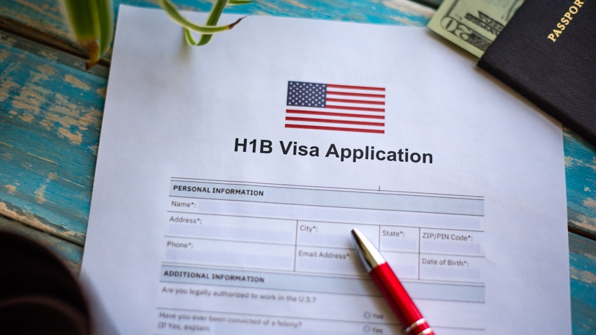 Which US States have the Most (and Least) H-1B Visa Applications and Renewals? Check Lists