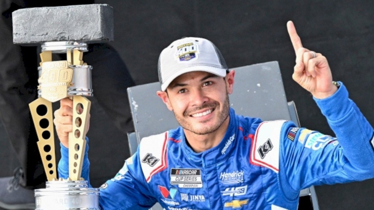 Kyle Larson Biography: Early Life, Wins & NASCAR Cup Series Champion