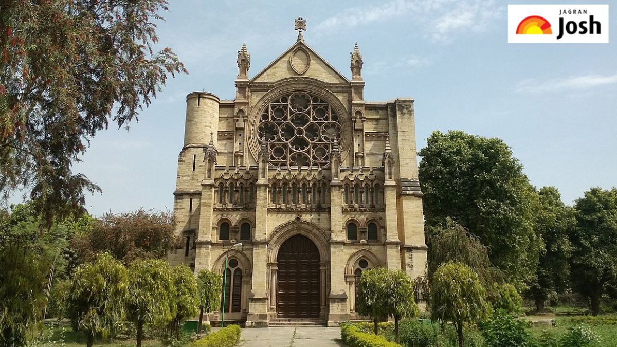 उत्तर प्रदेश के किस जिले में है सबसे बड़ा चर्च, जानें यहां
