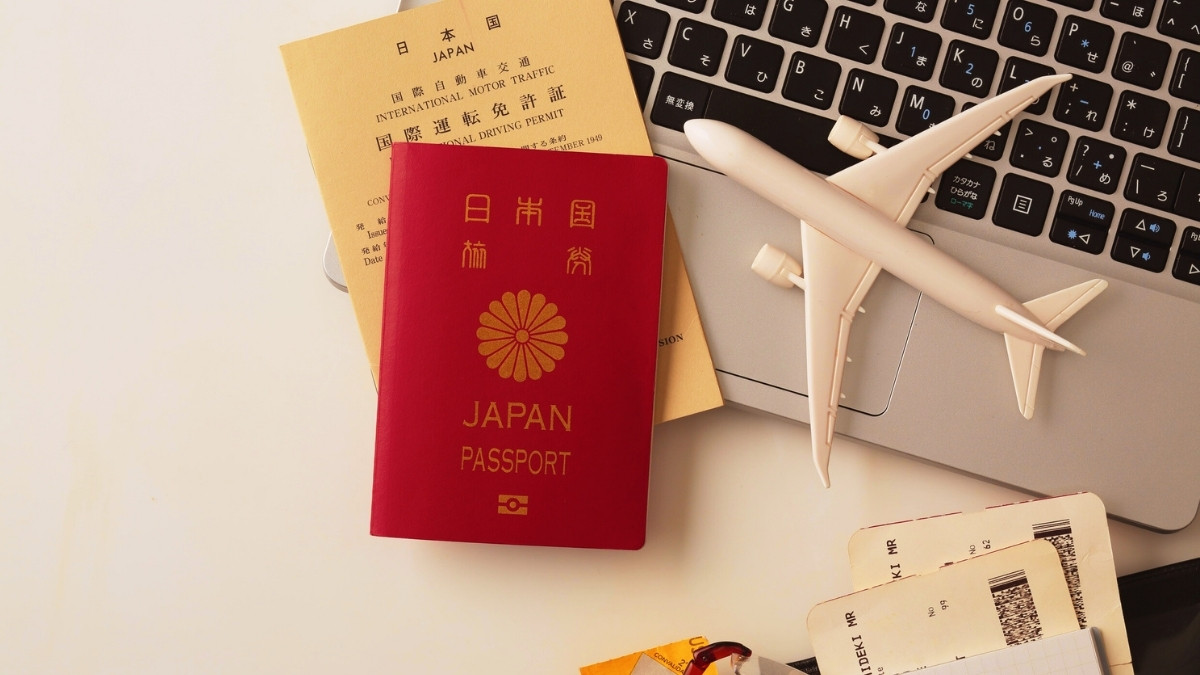 Who Are the Three People Who Can Travel Anywhere Without a Passport?
