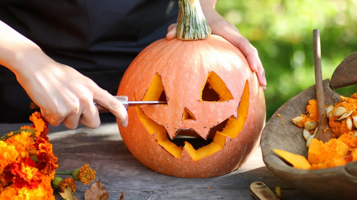 Halloween 2025: Best 9 Pumpkin Carving Ideas for Beginners