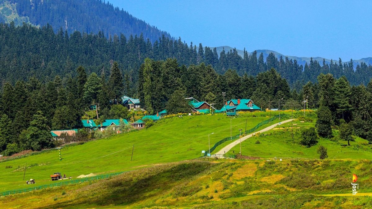 जम्मू और कश्मीर से जुड़े महत्वपूर्ण सवालों पर आधारित GK क्विज यहां देखें
