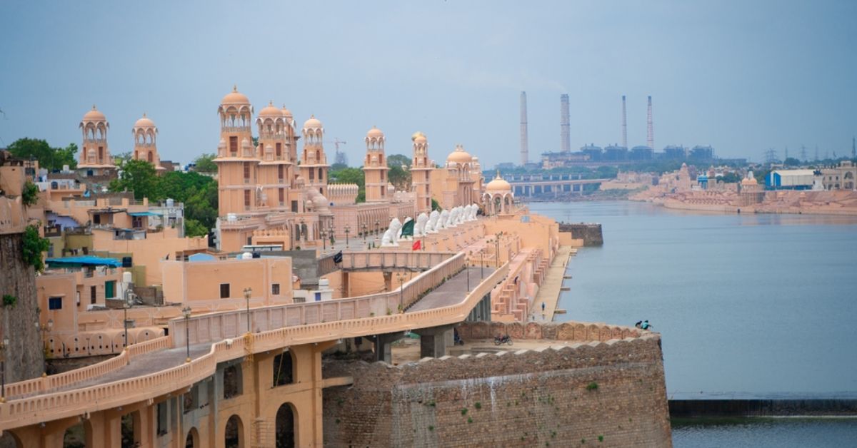 Which is India’s First Traffic Light Free City?