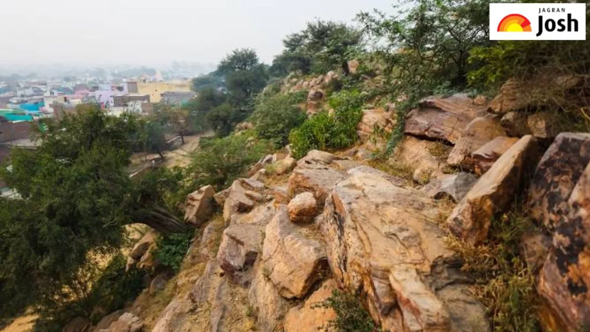 दो राज्यों की सीमा पर मौजूद पर्वत